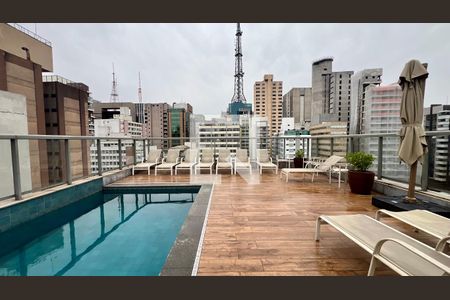 Studio para alugar com 33m², 1 quarto e 1 vaga Studio para alugar com 33m², 1 quarto e 1 vagaPiscina