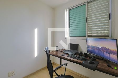 Quarto 1 de apartamento para alugar com 3 quartos, 83m² em Cruzeiro, Belo Horizonte