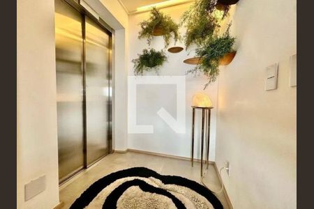 Apartamento à venda com 213m², 3 quartos e 4 vagas
