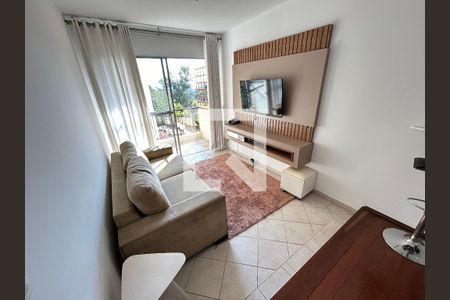 Sala de apartamento à venda com 2 quartos, 58m² em Alto de Pinheiros, São Paulo