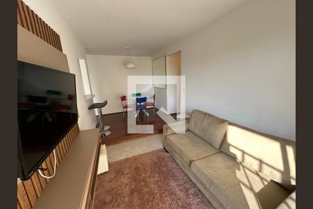 Sala de apartamento à venda com 2 quartos, 58m² em Alto de Pinheiros, São Paulo