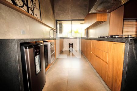 Apartamento à venda com 225m², 4 quartos e 4 vagasÁrea comum - Salão de festas