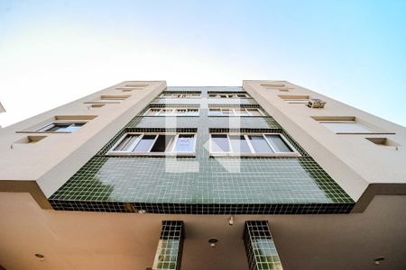 Apartamento à venda com 47m², 1 quarto e 1 vaga Apartamento à venda com 47m², 1 quarto e 1 vagaFachada