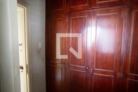 Apartamento à venda com 109m², 3 quartos e sem vaga Apartamento à venda com 109m², 3 quartos e sem vagaQuarto de Serviço