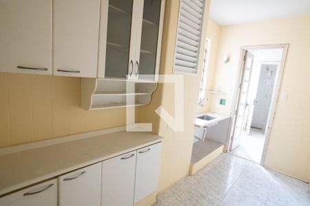 Apartamento à venda com 109m², 3 quartos e sem vaga Apartamento à venda com 109m², 3 quartos e sem vagaCozinha