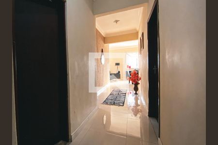 Casa à venda com 442m², 3 quartos e 3 vagasCorredor