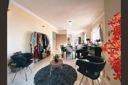 Casa à venda com 442m², 3 quartos e 3 vagasSala