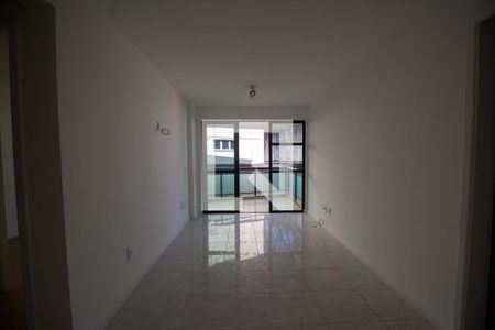 Sala de apartamento para alugar com 3 quartos, 84m² em Recreio dos Bandeirantes, Rio de Janeiro