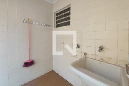 Casa à venda com 194m², 4 quartos e 2 vagas Casa à venda com 194m², 4 quartos e 2 vagasÁrea de Serviço