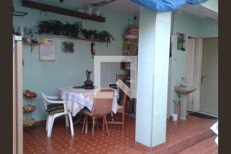 Casa à venda com 161m², 3 quartos e 2 vagas