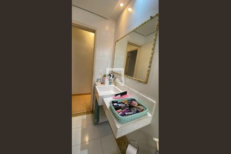 Apartamento à venda com 152m², 3 quartos e 1 vagaBanheiro Social