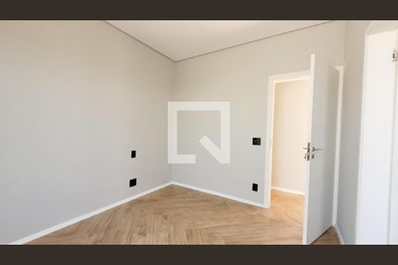 Casa de condomínio à venda com 280m², 4 quartos e 3 vagas Casa de condomínio à venda com 280m², 4 quartos e 3 vagasSuíte 3