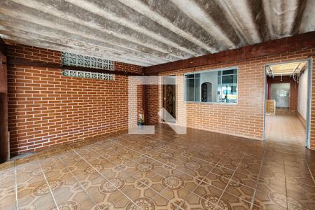Casa à venda com 128m², 3 quartos e 2 vagas Casa à venda com 128m², 3 quartos e 2 vagasGaragem