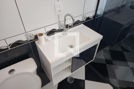 Casa à venda com 128m², 3 quartos e 2 vagas Casa à venda com 128m², 3 quartos e 2 vagasBanheiro