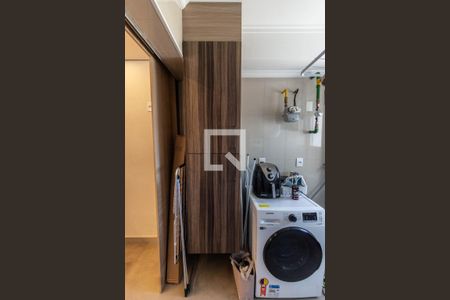 Apartamento à venda com 105m², 2 quartos e 2 vagas Apartamento à venda com 105m², 2 quartos e 2 vagasÁrea de serviço