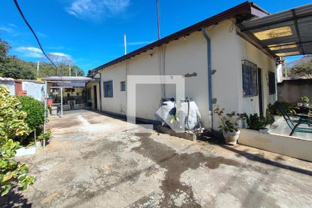 Casa à venda com 348m², 3 quartos e 5 vagas Casa à venda com 348m², 3 quartos e 5 vagasQuintal