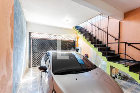 Casa à venda com 250m², 3 quartos e 4 vagas Casa à venda com 250m², 3 quartos e 4 vagasGaragem