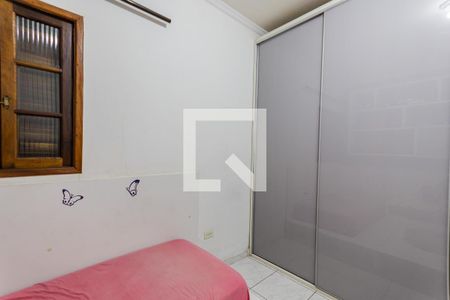 Casa à venda com 250m², 3 quartos e 4 vagas Casa à venda com 250m², 3 quartos e 4 vagasQuarto 2