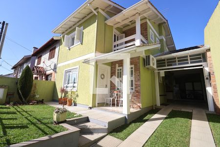 Casa à venda com 140m², 3 quartos e 3 vagasFachada