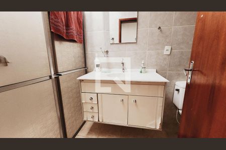 Casa à venda com 289m², 3 quartos e 3 vagas Casa à venda com 289m², 3 quartos e 3 vagasBanheiro