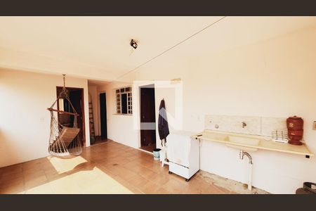 Casa à venda com 289m², 3 quartos e 3 vagas Casa à venda com 289m², 3 quartos e 3 vagasQuintal