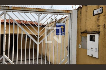 Casa à venda com 289m², 3 quartos e 3 vagas Casa à venda com 289m², 3 quartos e 3 vagasFachada + Plaquinha