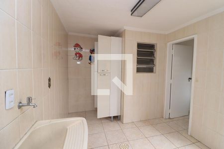 Casa à venda com 180m², 3 quartos e 2 vagasÁrea de Serviço