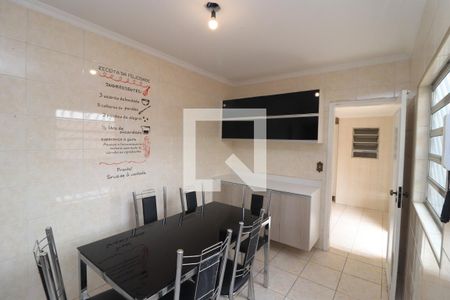 Casa à venda com 180m², 3 quartos e 2 vagasCozinha