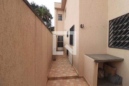 Casa à venda com 180m², 3 quartos e 2 vagasQuintal