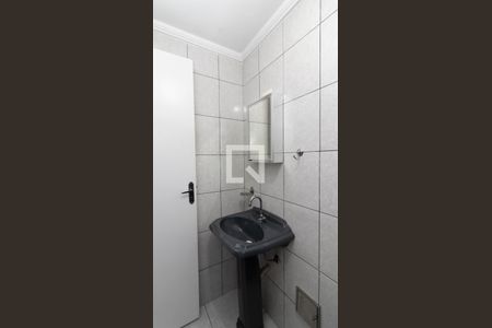 Casa à venda com 135m², 4 quartos e 3 vagas Casa à venda com 135m², 4 quartos e 3 vagasCasa 2 - Banheiro