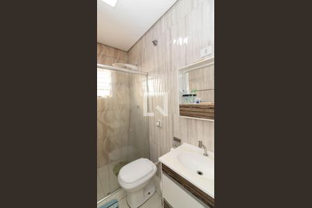 Casa à venda com 135m², 4 quartos e 3 vagas Casa à venda com 135m², 4 quartos e 3 vagasCasa 1 - Banheiro