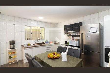 Casa à venda com 135m², 4 quartos e 3 vagas Casa à venda com 135m², 4 quartos e 3 vagasCasa 1 - Cozinha