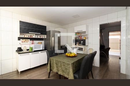 Casa à venda com 135m², 4 quartos e 3 vagas Casa à venda com 135m², 4 quartos e 3 vagasCasa 1 - Cozinha