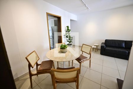 Sala de apartamento para alugar com 3 quartos, 79m² em Serrinha, Goiânia