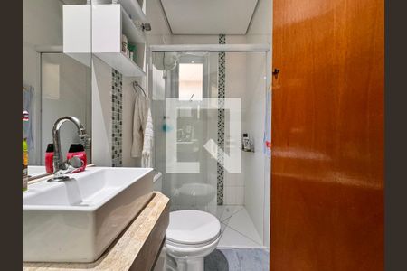 Apartamento à venda com 120m², 2 quartos e 2 vagas Apartamento à venda com 120m², 2 quartos e 2 vagasBanheiro