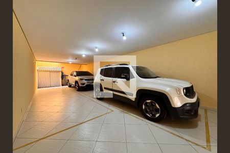 Apartamento à venda com 120m², 2 quartos e 2 vagas Apartamento à venda com 120m², 2 quartos e 2 vagasGaragem