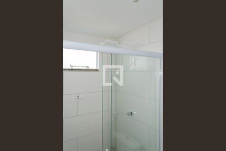 Banheiro de kitnet/studio para alugar com 1 quarto, 25m² em São João do Rio Vermelho, Florianópolis