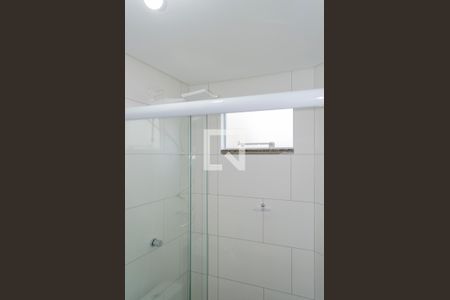 Banheiro de kitnet/studio para alugar com 1 quarto, 25m² em São João do Rio Vermelho, Florianópolis