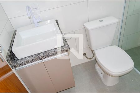 Banheiro de kitnet/studio para alugar com 1 quarto, 25m² em São João do Rio Vermelho, Florianópolis