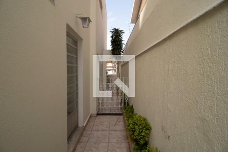 Casa à venda com 320m², 3 quartos e 2 vagas Casa à venda com 320m², 3 quartos e 2 vagasCorredor
