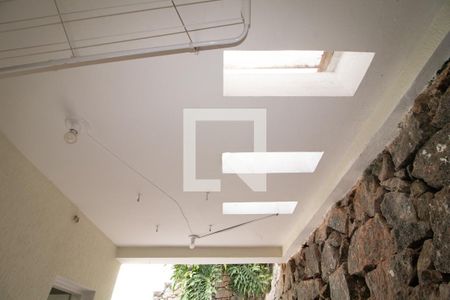 Casa à venda com 320m², 3 quartos e 2 vagas Casa à venda com 320m², 3 quartos e 2 vagasÁrea de Serviço