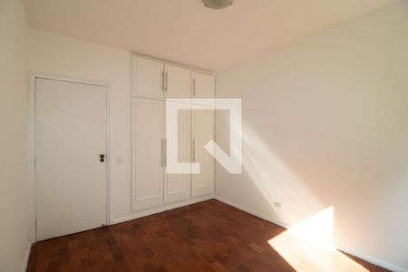 Casa à venda com 320m², 3 quartos e 2 vagas Casa à venda com 320m², 3 quartos e 2 vagasQuarto 2