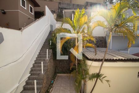 Casa à venda com 320m², 3 quartos e 2 vagas Casa à venda com 320m², 3 quartos e 2 vagasVista