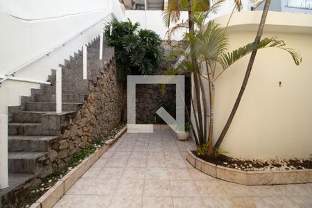 Casa à venda com 320m², 3 quartos e 2 vagas Casa à venda com 320m², 3 quartos e 2 vagasQuintal