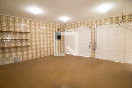 Casa à venda com 320m², 3 quartos e 2 vagas Casa à venda com 320m², 3 quartos e 2 vagasGaragem