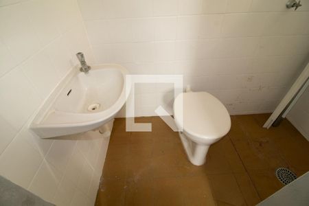 Casa à venda com 320m², 3 quartos e 2 vagas Casa à venda com 320m², 3 quartos e 2 vagasBanheiro 4