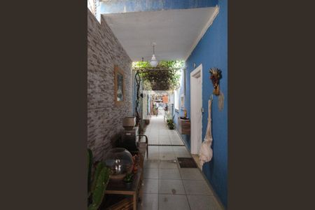 Casa à venda com 140m², 3 quartos e 2 vagasCorredor