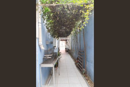 Casa à venda com 140m², 3 quartos e 2 vagasCorredor