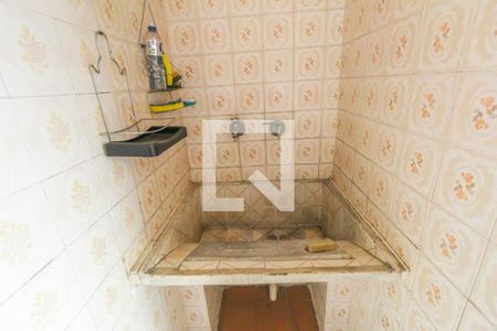 Casa à venda com 180m², 3 quartos e 2 vagas Casa à venda com 180m², 3 quartos e 2 vagasLavanderia