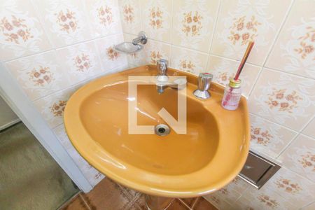 Casa à venda com 180m², 3 quartos e 2 vagas Casa à venda com 180m², 3 quartos e 2 vagasBanheiro